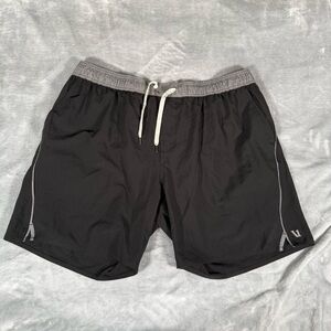 Vuori Trail Shorts Lined Mens 2XL 7” Athletic Performance Black V341